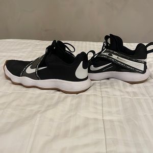 nike volleyball shoes